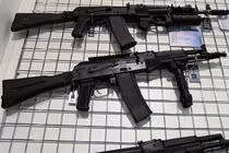 Sau thất bại ở Việt Nam, súng AK-100 sắp có khách mới