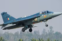 Chiêm ngưỡng máy bay tiêm kích "khó đẻ" của Ấn Độ