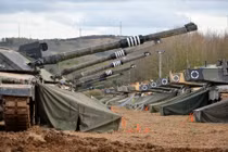 Ảnh gây choáng tại thao trường lớn nhất nước Anh