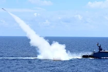 Tham rẻ, mua tên lửa Trung Quốc, Hải quân Indonesia trả giá