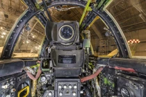 Khám phá buồng lái chiến đấu cơ danh tiếng một thời 