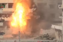 Nhói lòng cảnh xe tăng T-72 Syria trúng đạn, bốc cháy kinh hoàng