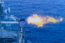 Lộ bằng chứng siêu hạm Type 052D TQ lắp pháo 11 nòng