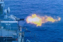 Lộ bằng chứng siêu hạm Type 052D TQ lắp pháo 11 nòng