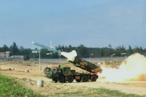 Nhận mặt tên lửa YJ-62 Trung Quốc đưa trái phép tới Hoàng Sa