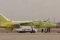 Lộ diện tiêm kích bom JH-7B nguy hiểm của Trung Quốc