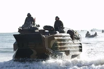 Chiêm ngưỡng xe bọc thép lội nước “khủng” Philippines mới mua