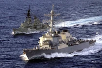 Khu trục hạm Mỹ thăm Việt Nam hôm nay "khủng" cỡ nào?