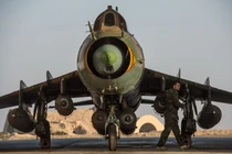 Khoảnh khắc ghê rợn máy bay Su-22 Syria đâm thẳng xuống đất