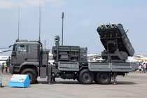 Kỳ thú cặp “rồng lửa” của tên lửa SPYDER Việt Nam mua