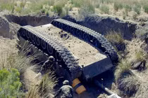 Chùm ảnh muôn vẻ tai nạn xe tăng khắp thế giới