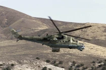 Rợn người cảnh “xe tăng bay” Mi-24 săn khủng bố ở Syria