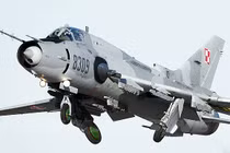 Khám phá “đôi cánh ma thuật” Sukhoi tập trận với NATO