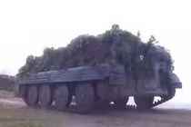 Quan sát xe bọc thép K63 Việt Nam tác chiến đánh địch