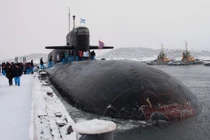 Hùng vĩ tàu ngầm hạt nhân Novomoskovsk ngày tái xuất