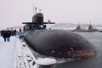 Hùng vĩ tàu ngầm hạt nhân Novomoskovsk ngày tái xuất