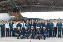 Tiêm kích Su-27 của Việt Nam bất ngờ đổi màu ngụy trang