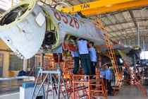 Nhà máy Việt Nam "tự lực cánh sinh" sửa chữa tiêm kích Su-27/30