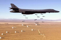 Sức mạnh khủng khiếp máy bay ném bom B-1B Mỹ