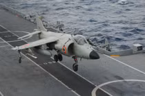 Việt Nam có nên mua tiêm kích hạm Sea Harrier?