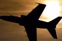 Khám phá máy bay chiến đấu mới tham gia đánh IS