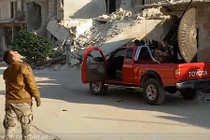 Kinh hoàng trận chiến tàn khốc trên đường phố Aleppo, Syria