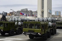 Vũ khí khác lạ trong duyệt binh ngày 9/5 ở Vladivostok