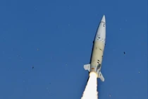 Vẫn dùng Scud, nhưng Việt Nam sẽ mua thêm tên lửa đạn đạo