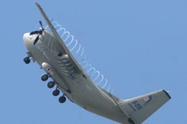 Khó mua C-130, Việt Nam có thể chọn máy bay C-27J? 