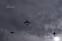 Kinh ngạc: Ba siêu oanh tạc cơ Mỹ vào Biển Đông tập trận