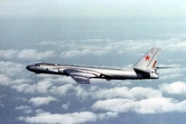 Soi máy bay ném bom chiến lược bán chạy nhất Liên Xô