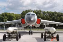 Trung Quốc chính thức công khai máy bay ném bom “mật” H-6K