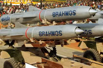 Tiêm kích Su-30MKI phóng tên lửa BrahMos trong tháng 9