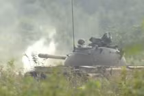 Mục sở thị dàn tăng T-54 Việt Nam hùng dũng nã pháo