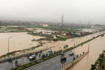 Ảnh ngập lụt kinh hoàng ở Hà Nội sau cơn mưa lớn