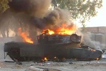 Khoảnh khắc xe tăng M1 Mỹ tử vong trước tên lửa Nga