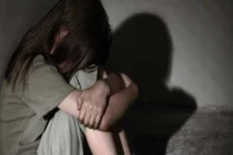 Dụ thiếu nữ 17 tuổi chụp ảnh rồi hiếp dâm tại đám cưới