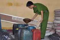 Nhân viên cây xăng “rút ruột” 24.000 lít dầu