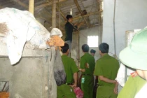 Nữ cán bộ Huyện ủy treo cổ tự tử