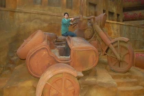 Hình thù kỳ thú ở đường hầm điêu khắc độc nhất VN