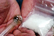 Thiếu nữ 17 tuổi tàng trữ 63 túi ma túy đá