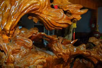 Đại gia đào rễ xá xị khủng trăm tuổi chế bàn ghế 