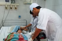 Say rượu bị vợ tát, chồng đổ thuốc sâu vào miệng vợ đến chết