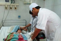 Say rượu bị vợ tát, chồng đổ thuốc sâu vào miệng vợ đến chết