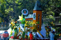 Mãn nhãn với xe hoa diễu hành khắp Đà Lạt