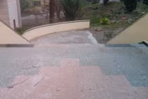 Sau Nghệ An, mưa đá khủng khiếp tàn phá Đà Lạt