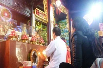 “Thánh địa” bói toán, chữa bệnh bằng nước giữa TP Pleiku (kỳ 2)