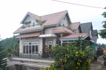 Về làng đại gia Việt, dân cưỡi ô tô đầy đường