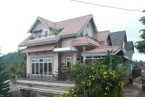 Về làng đại gia Việt, dân cưỡi ô tô đầy đường