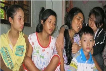 Mất trộm bao hồ tiêu, bố đánh chết con gái